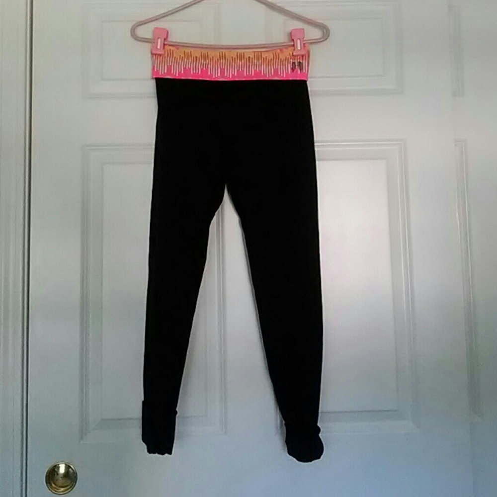 NWOT Victoria's Secret Leggings